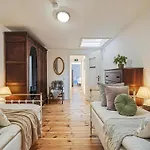 Cozy In Nature Fully Renovated In 2024 *