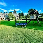 Cozy Holiday Home For 8 In Buellingen 불랑쥬