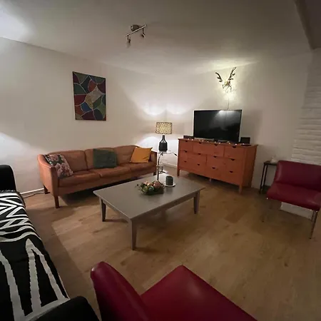 Cozy For 8 In Büllingen