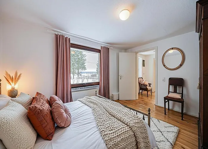 Cozy In Nature Fully Renovated In 2024 別荘 ビューリンゲン